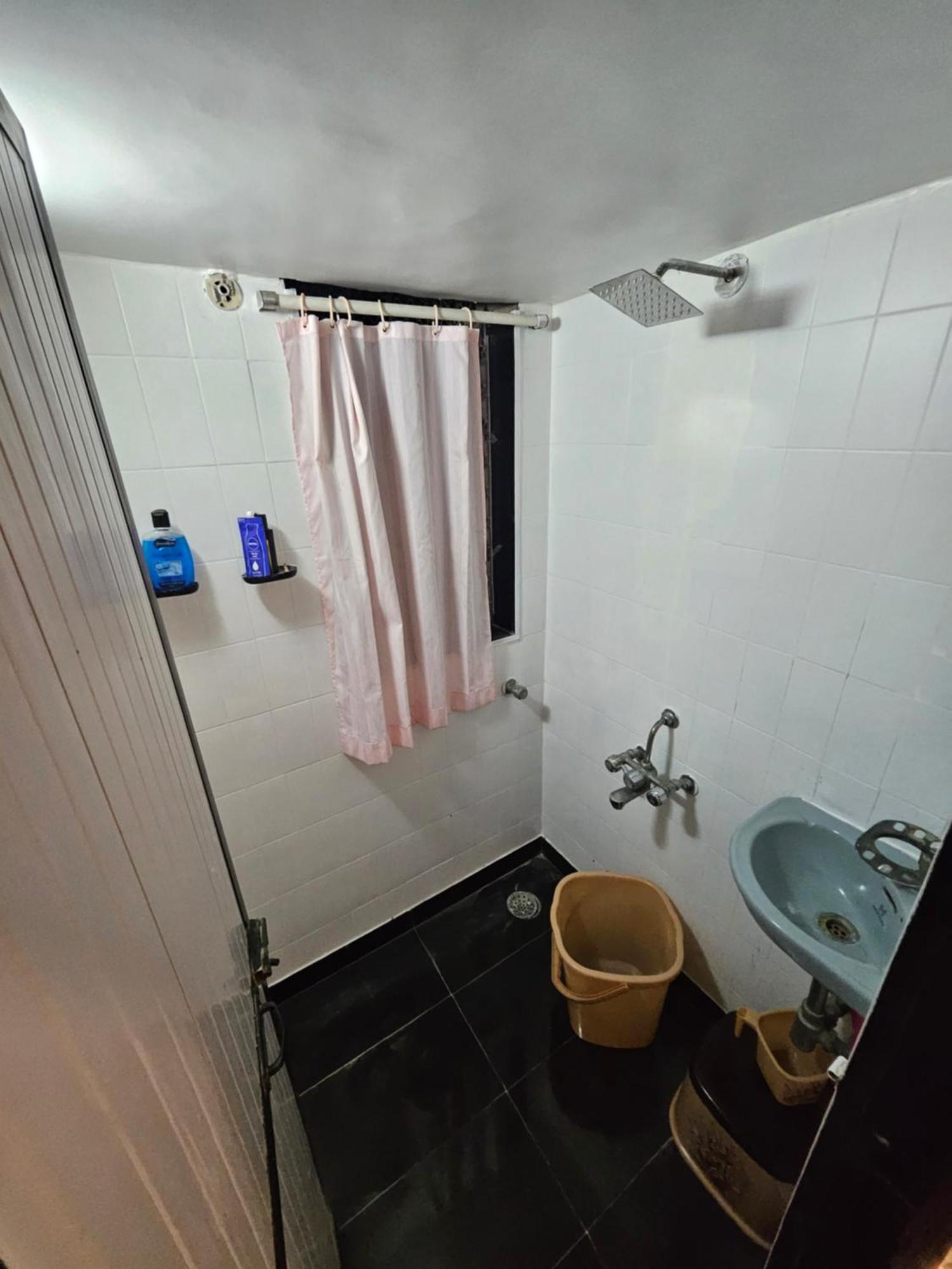 Sapphire Apartment *