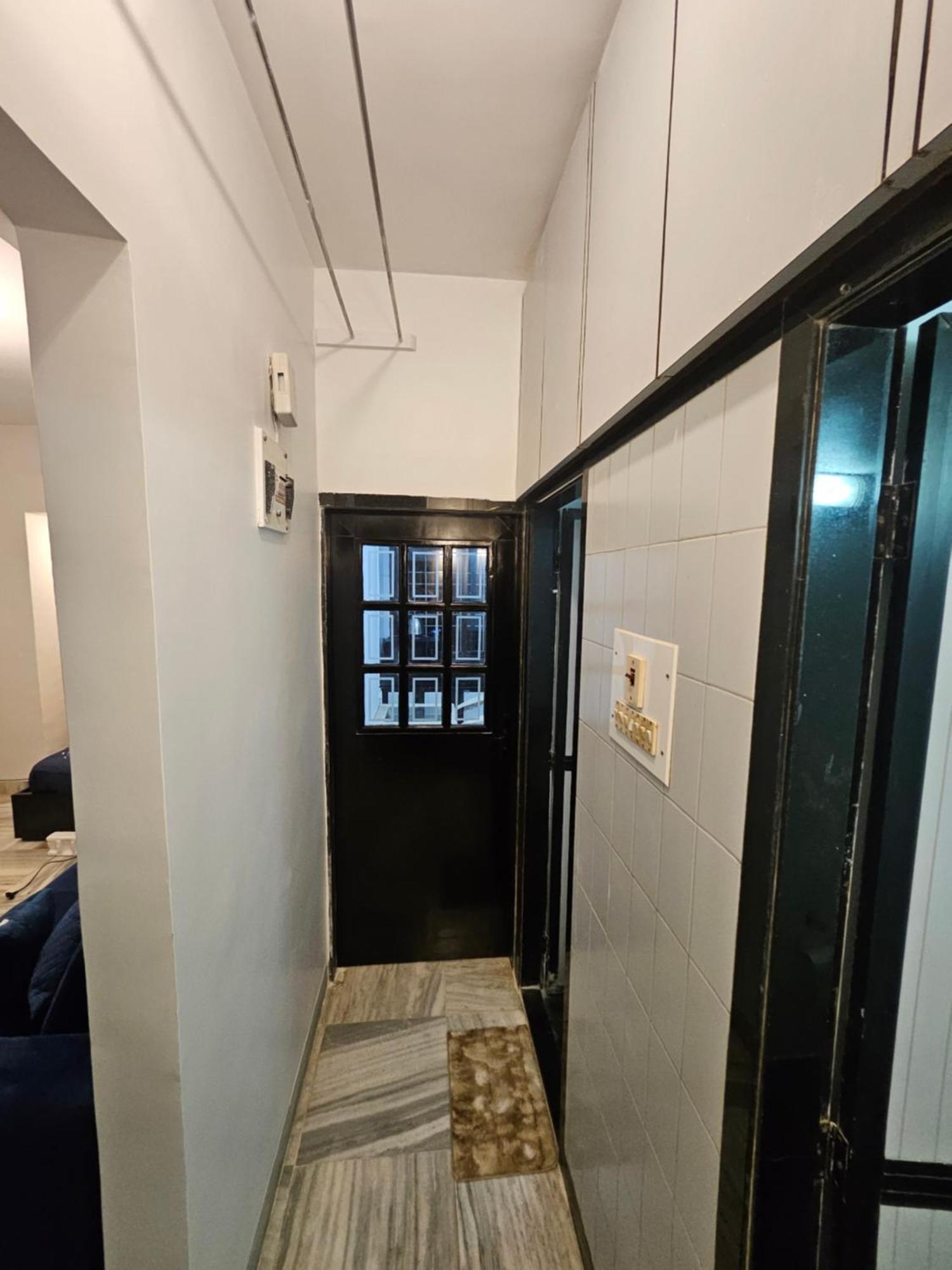 Sapphire Apartment *
