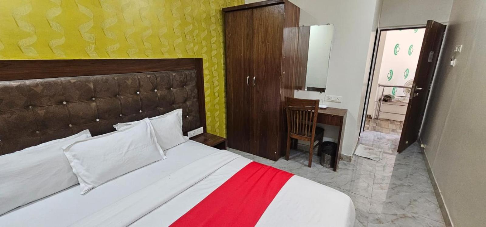 Hotel Forest Mumbai