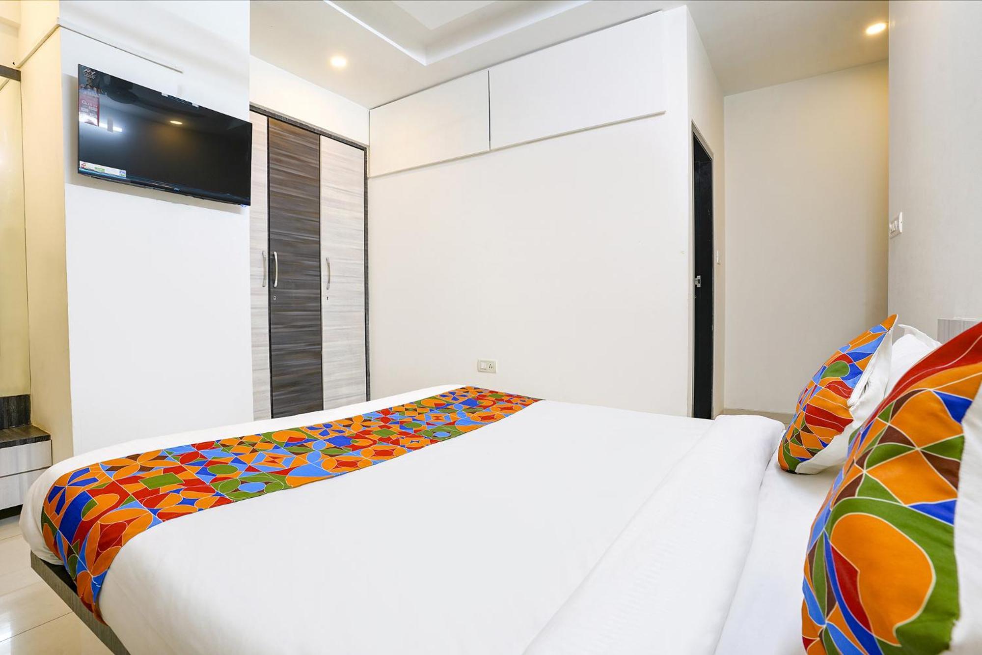 Hotel Fabhotel Shree Balaji Mumbai