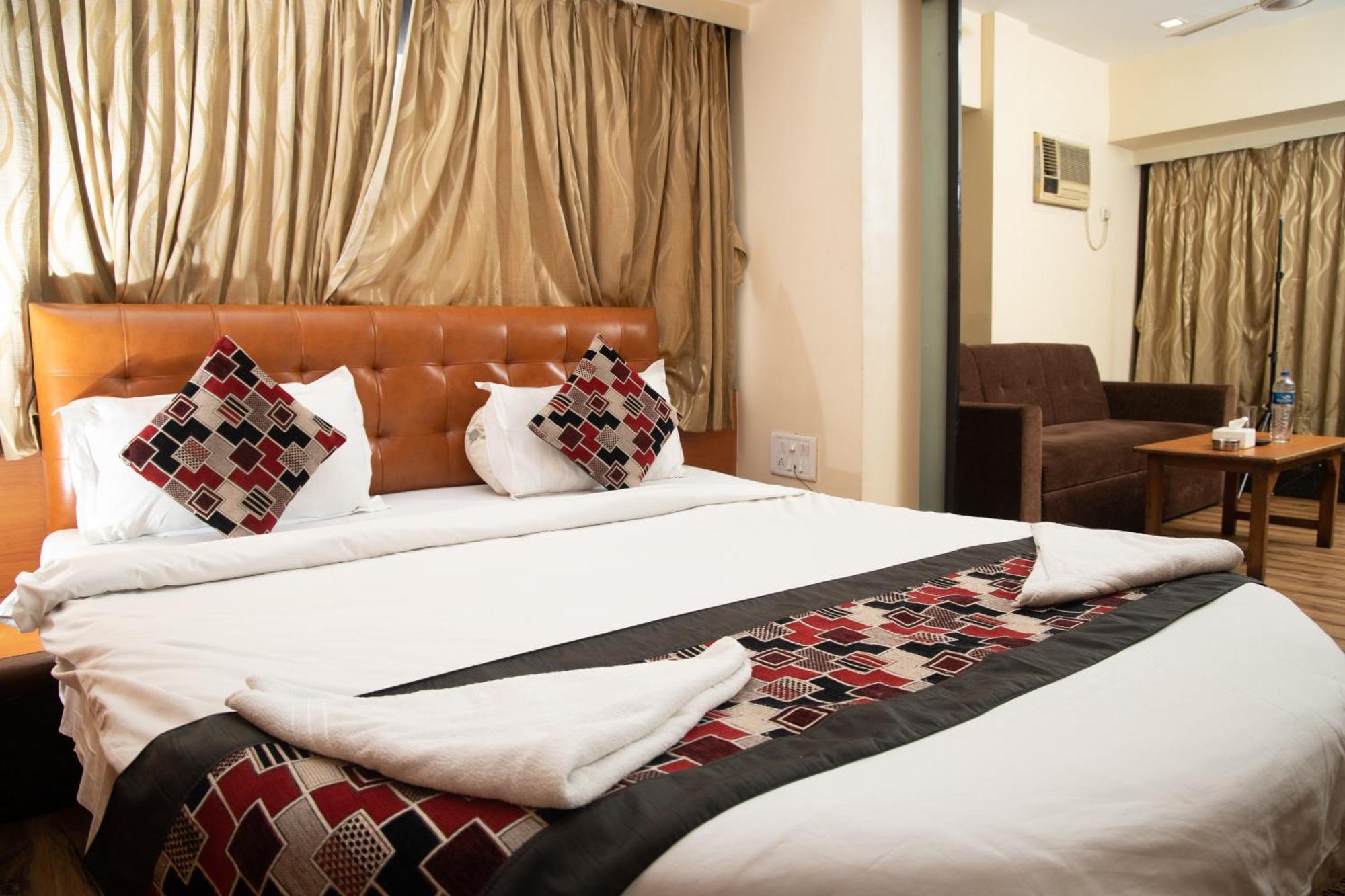 Jayshree By Anantaay Near Domestic Airport Hotel
