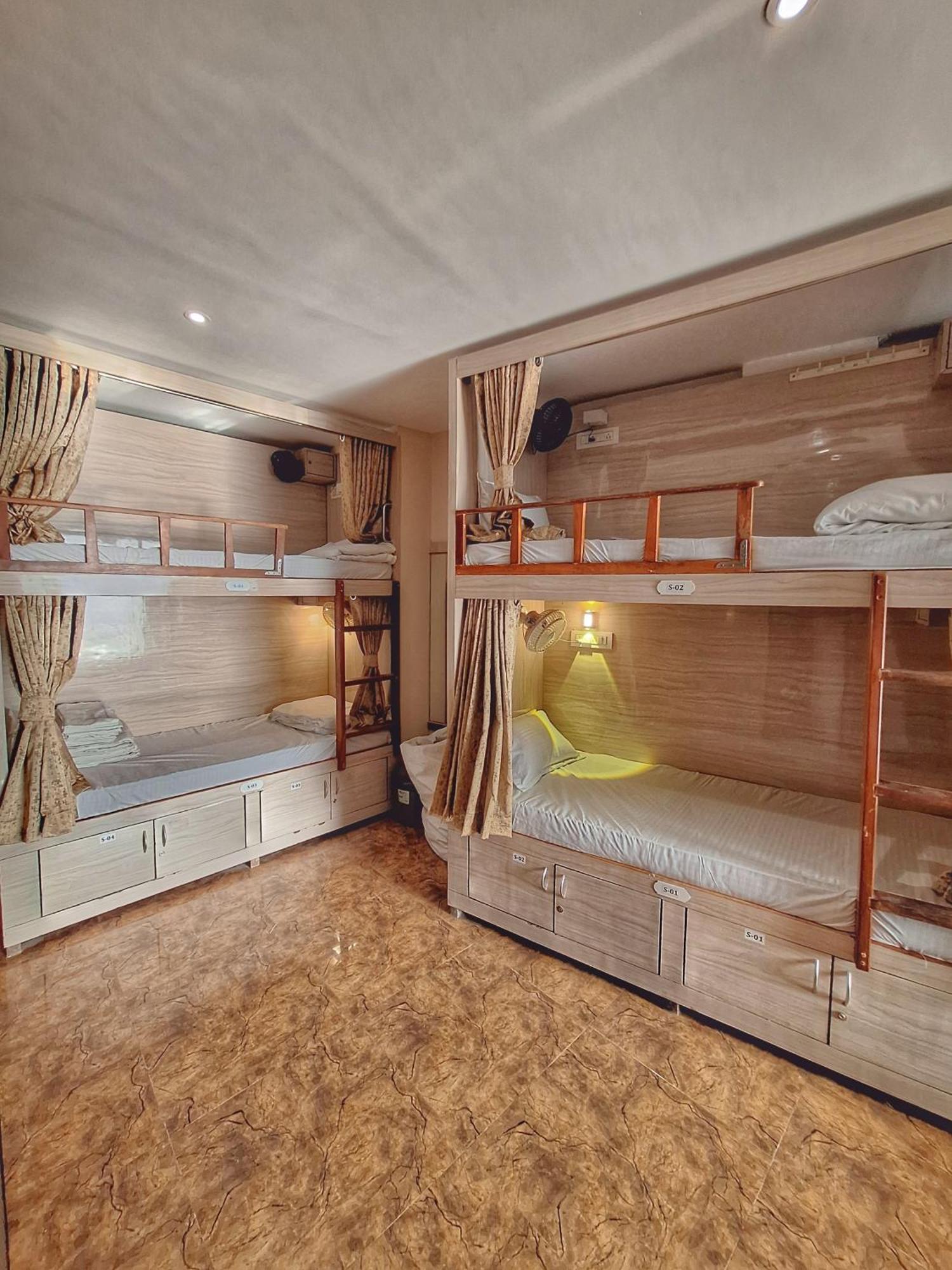 Sheetal Dormitoy Capsule hotel Mumbai