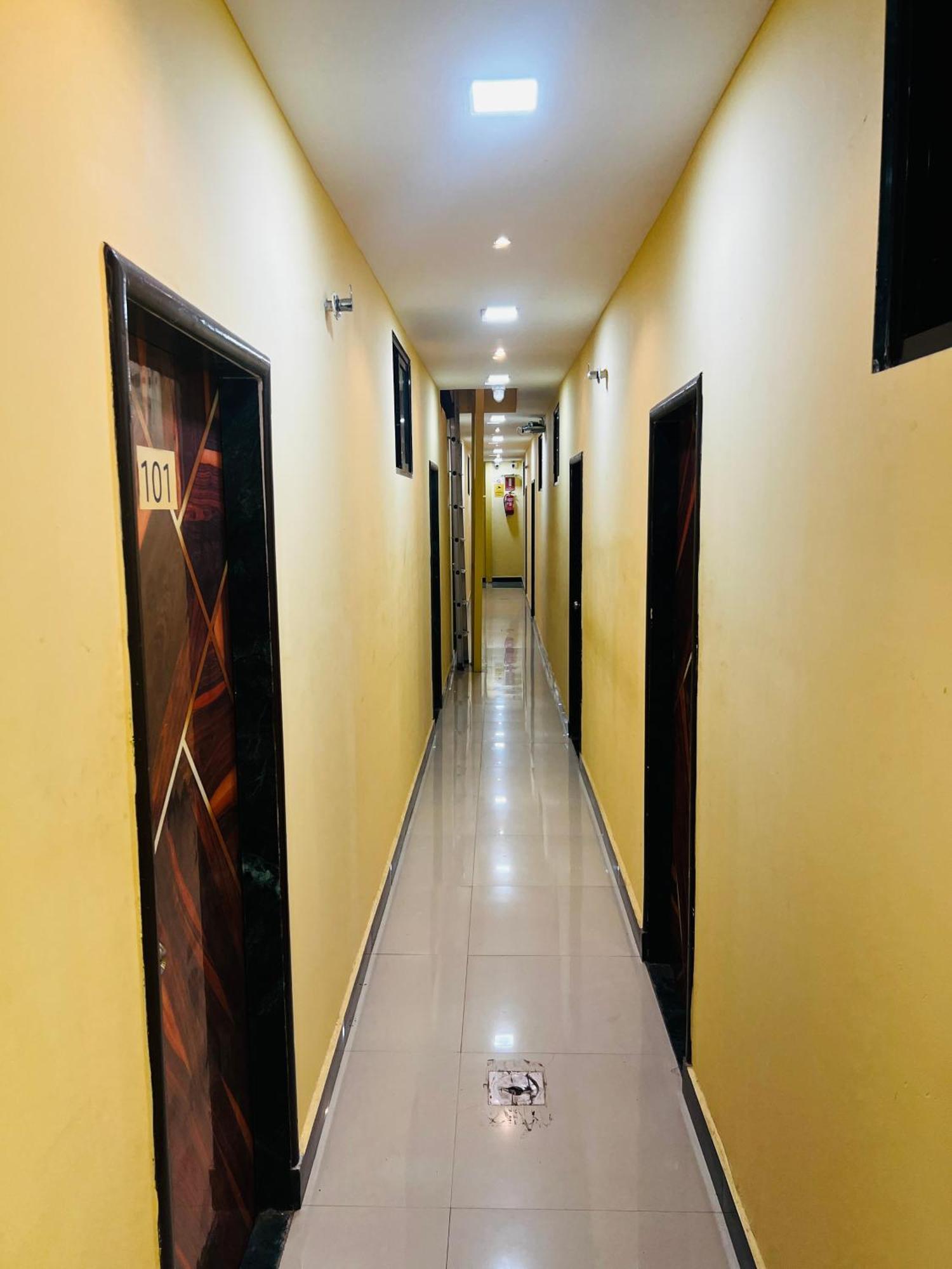 Hotel Jazz & Mumbai