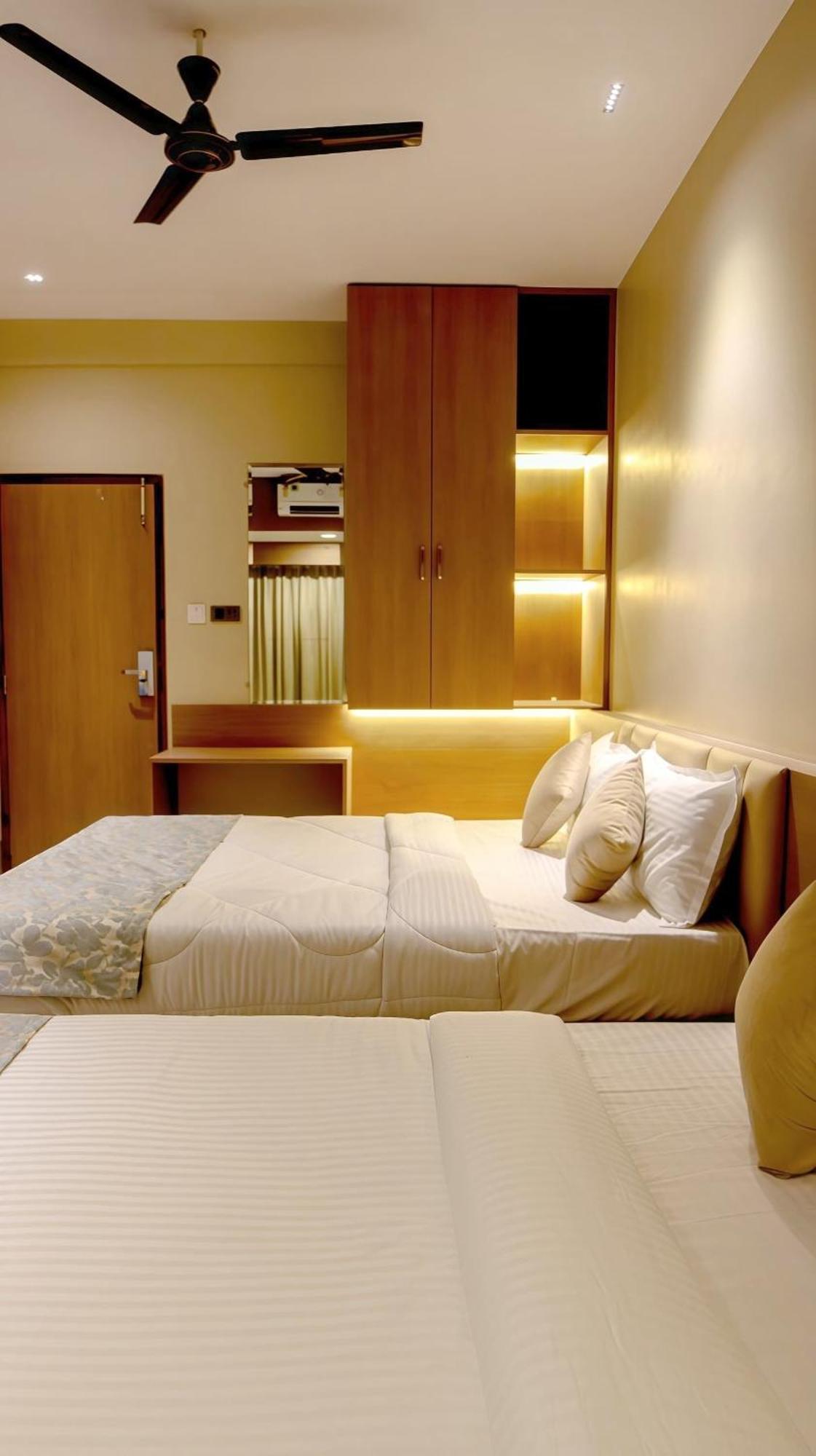 Inn The Falcon - Mumbai