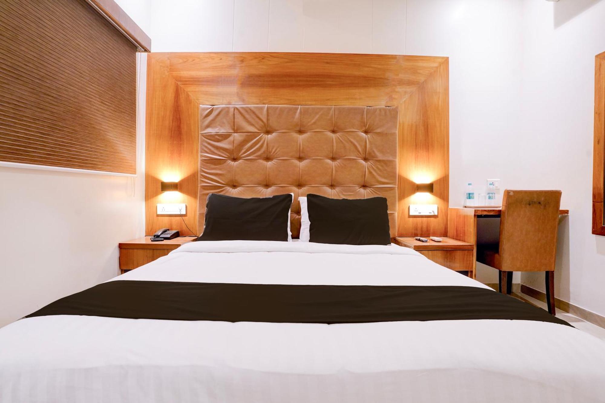 Super Townhouse Oak Times Square Le Western 3*