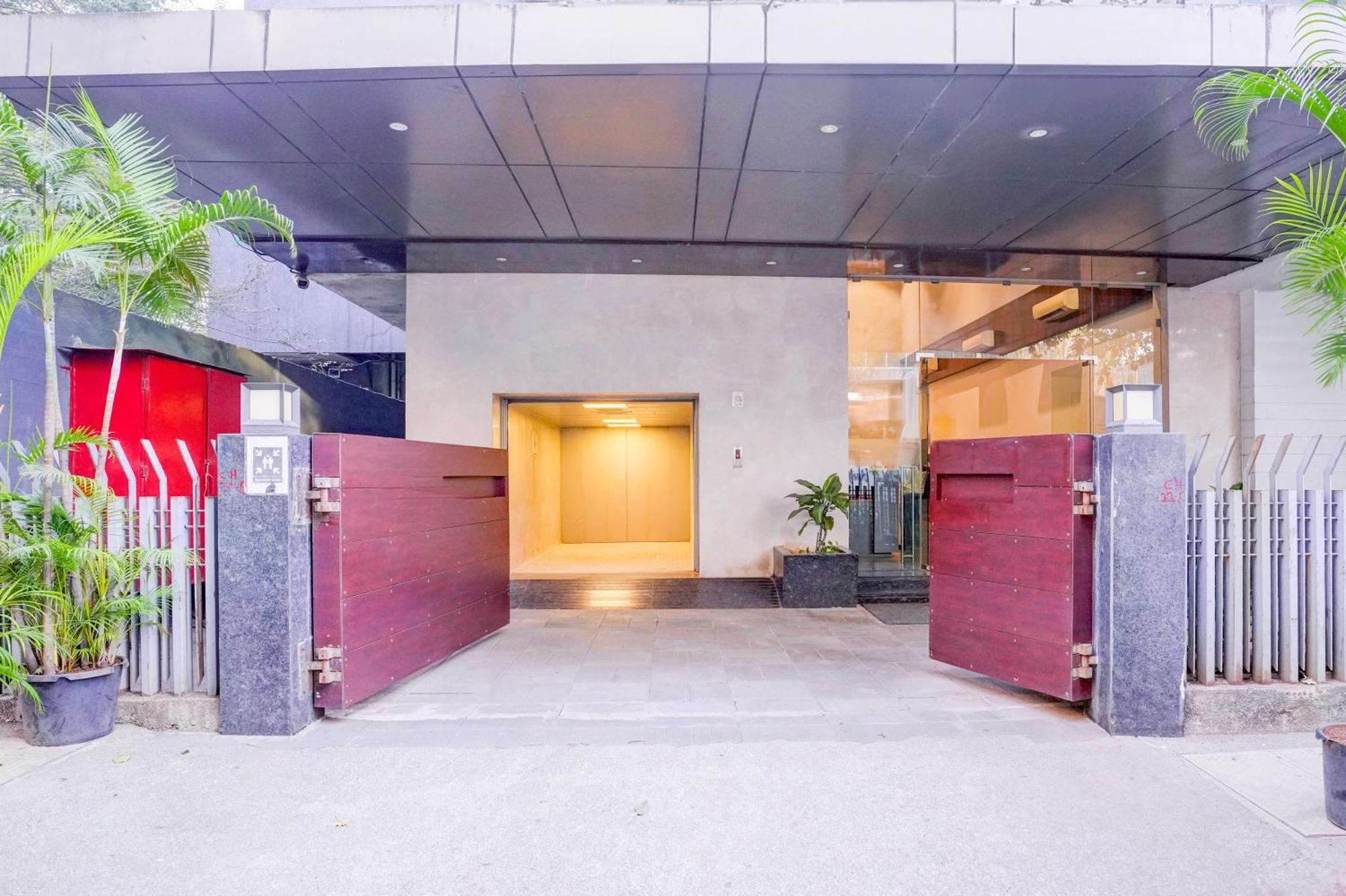 Super Townhouse Oak Times Square Le Western Hotel
