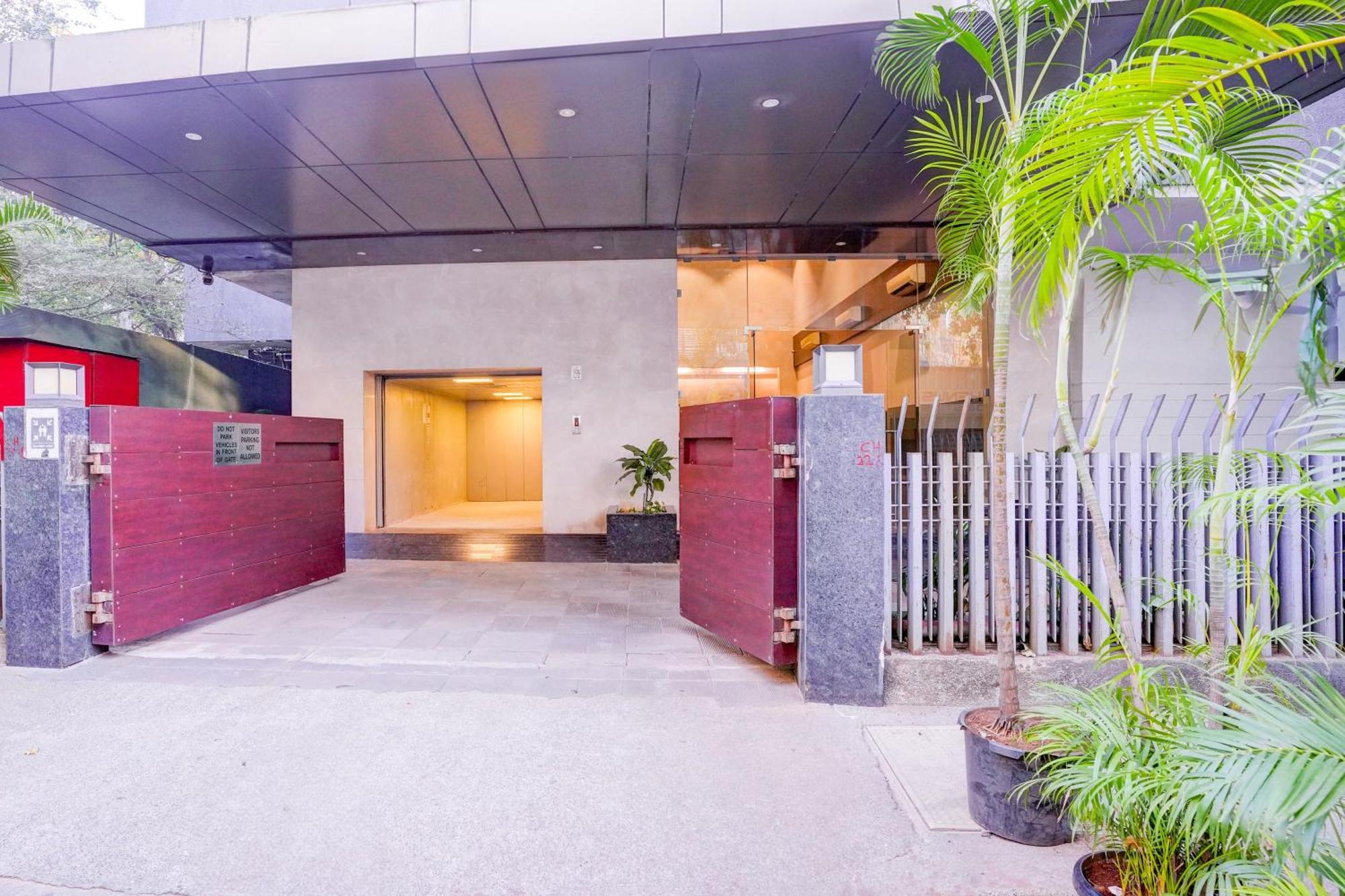 Super Townhouse Oak Times Square Le Western Hotel 3*