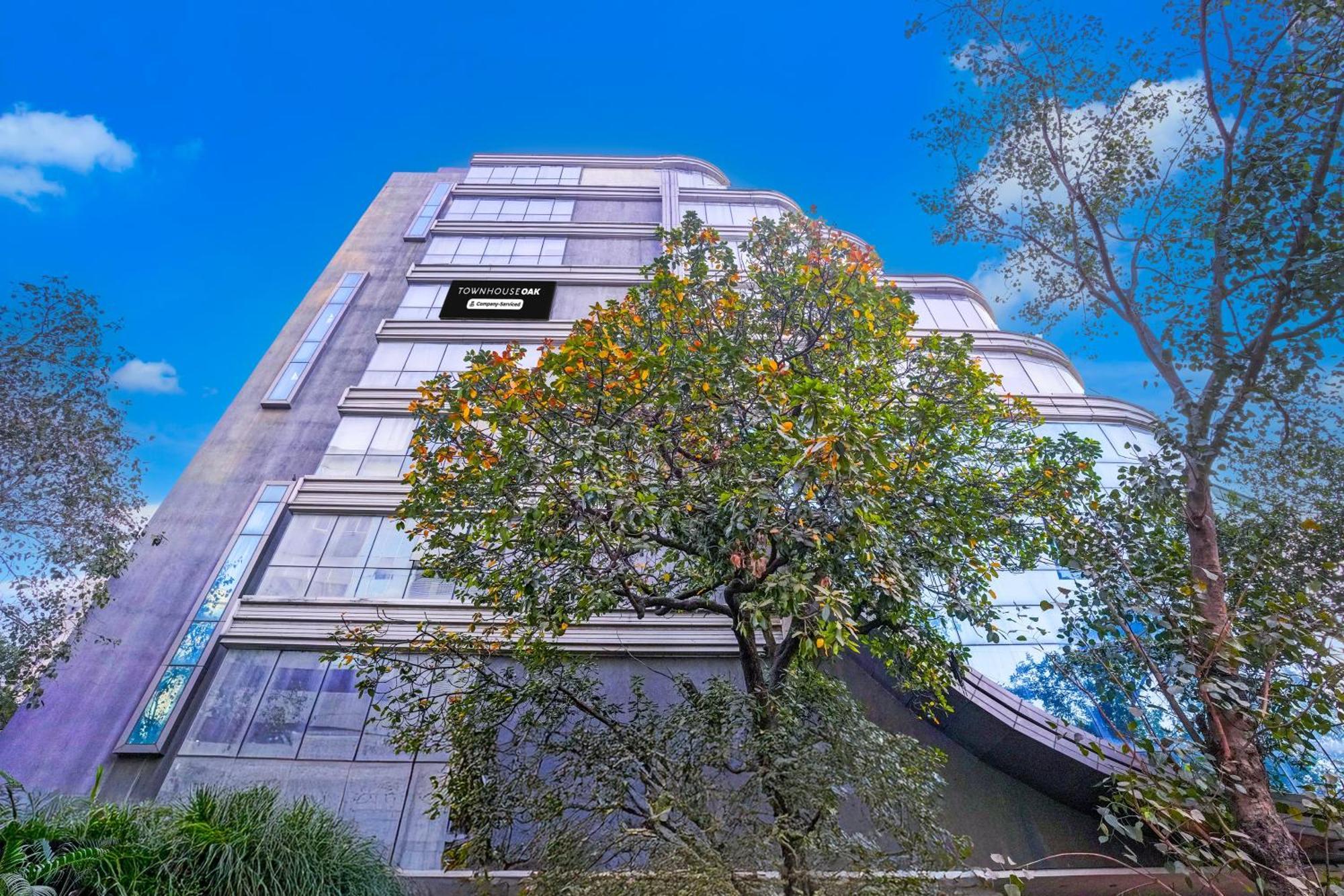 Super Townhouse Oak Times Square Le Western Hotel 3*
