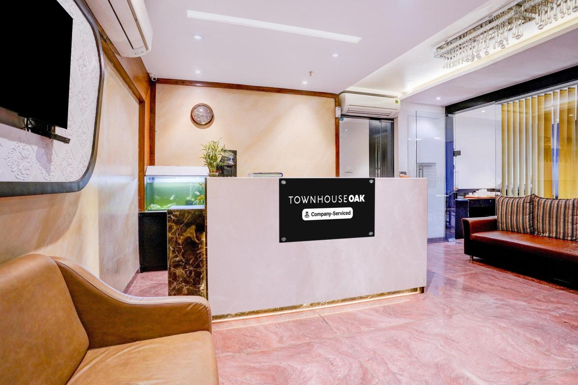 Super Townhouse Oak Times Square Le Western Hotel Mumbai