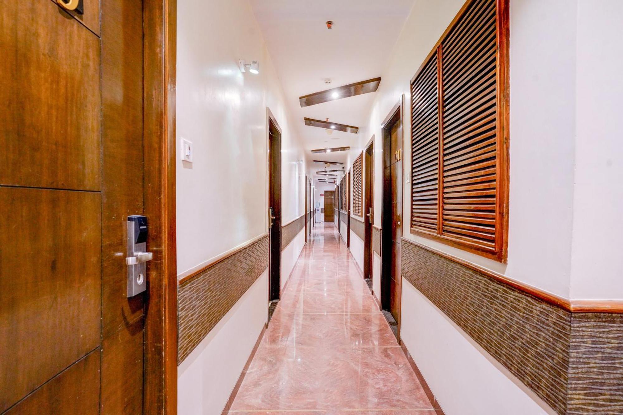 Super Townhouse Oak Times Square Le Western 3* Mumbai