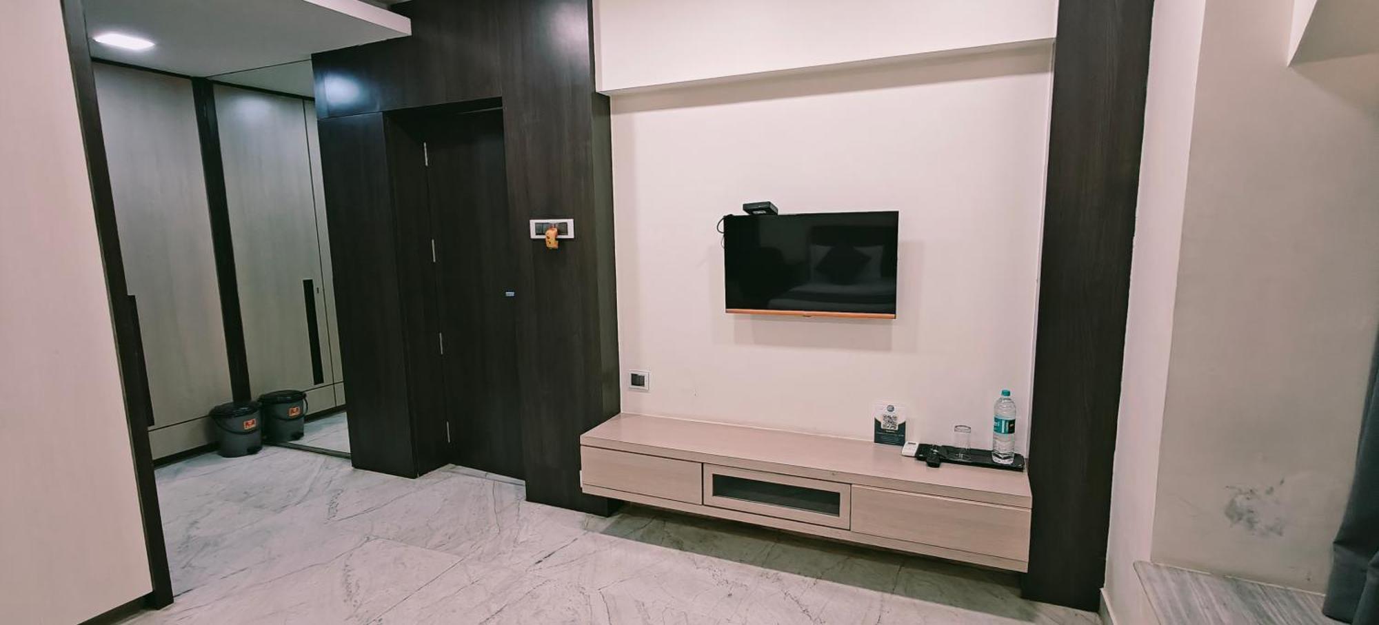 Hotel Tim Service Apartment Goregaon East Near Nesco