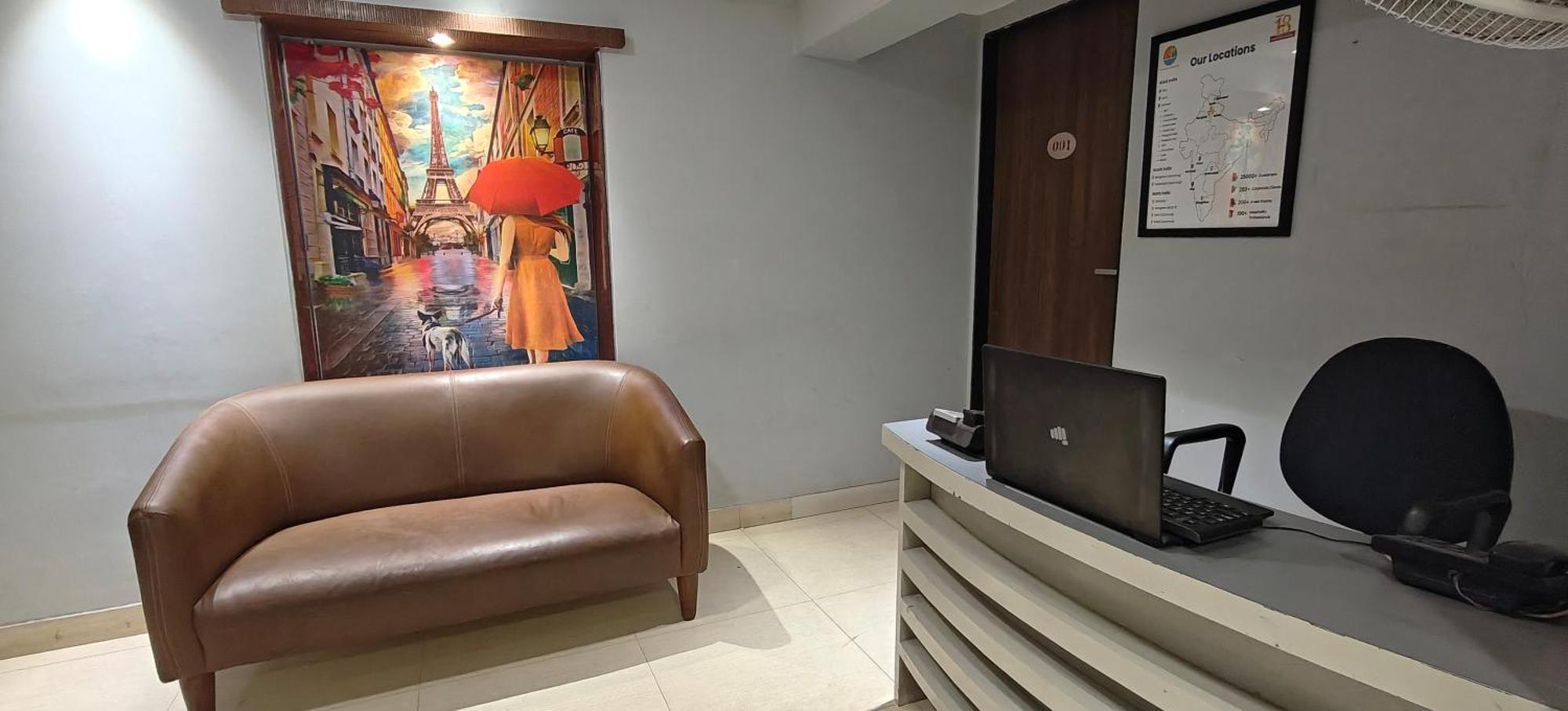 Tim Service Goregaon East Near Nesco Hotel 3*