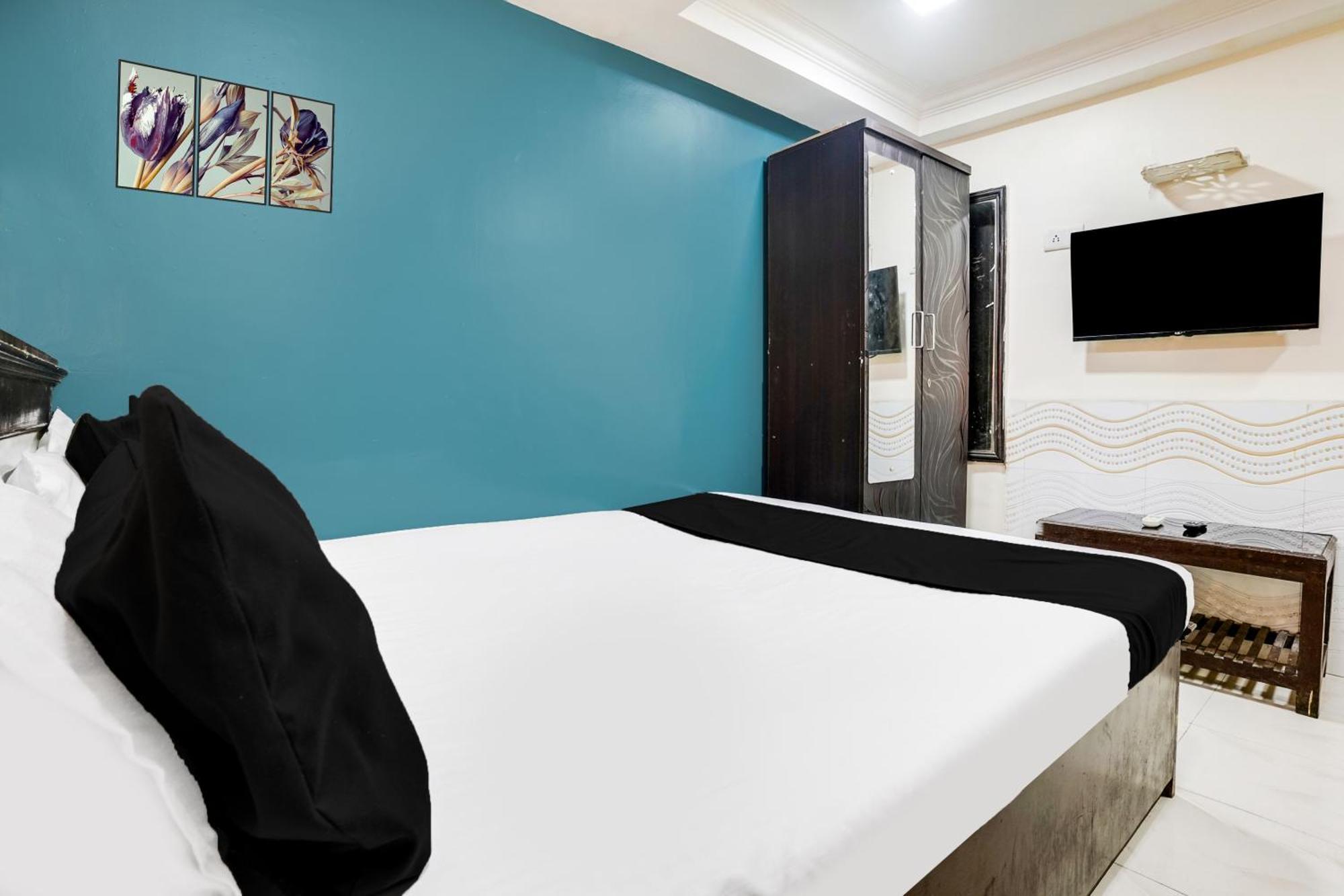 O Om Sai Palace Hotel
