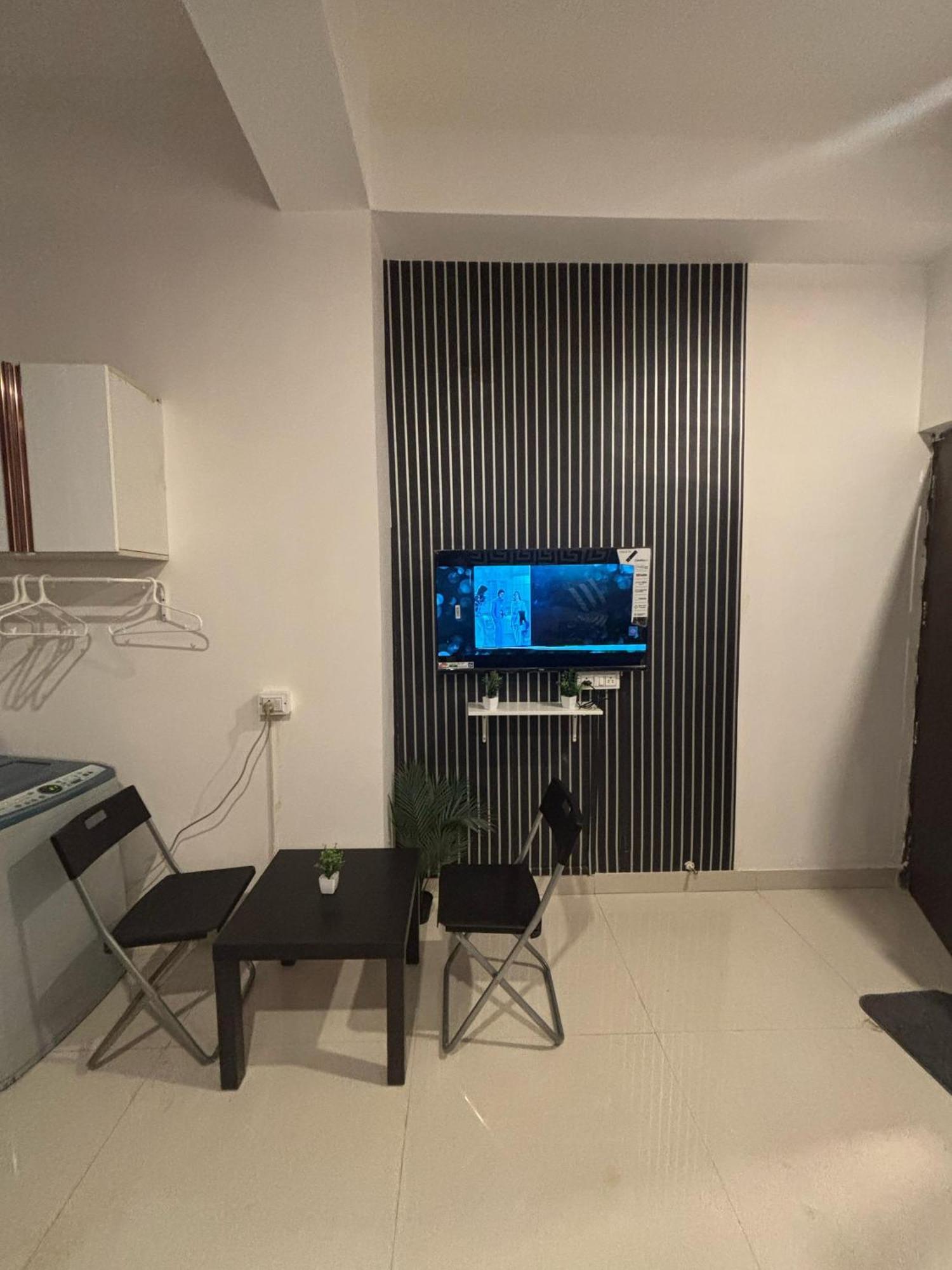 Apartment Ivy Splendour Dice Private Studio, Oshiwara