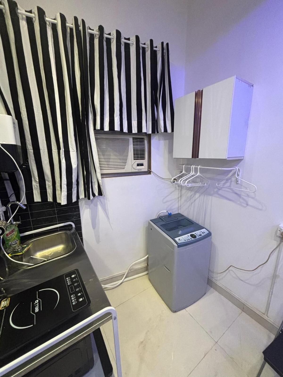Apartment Ivy Splendour Dice Private Studio, Oshiwara *