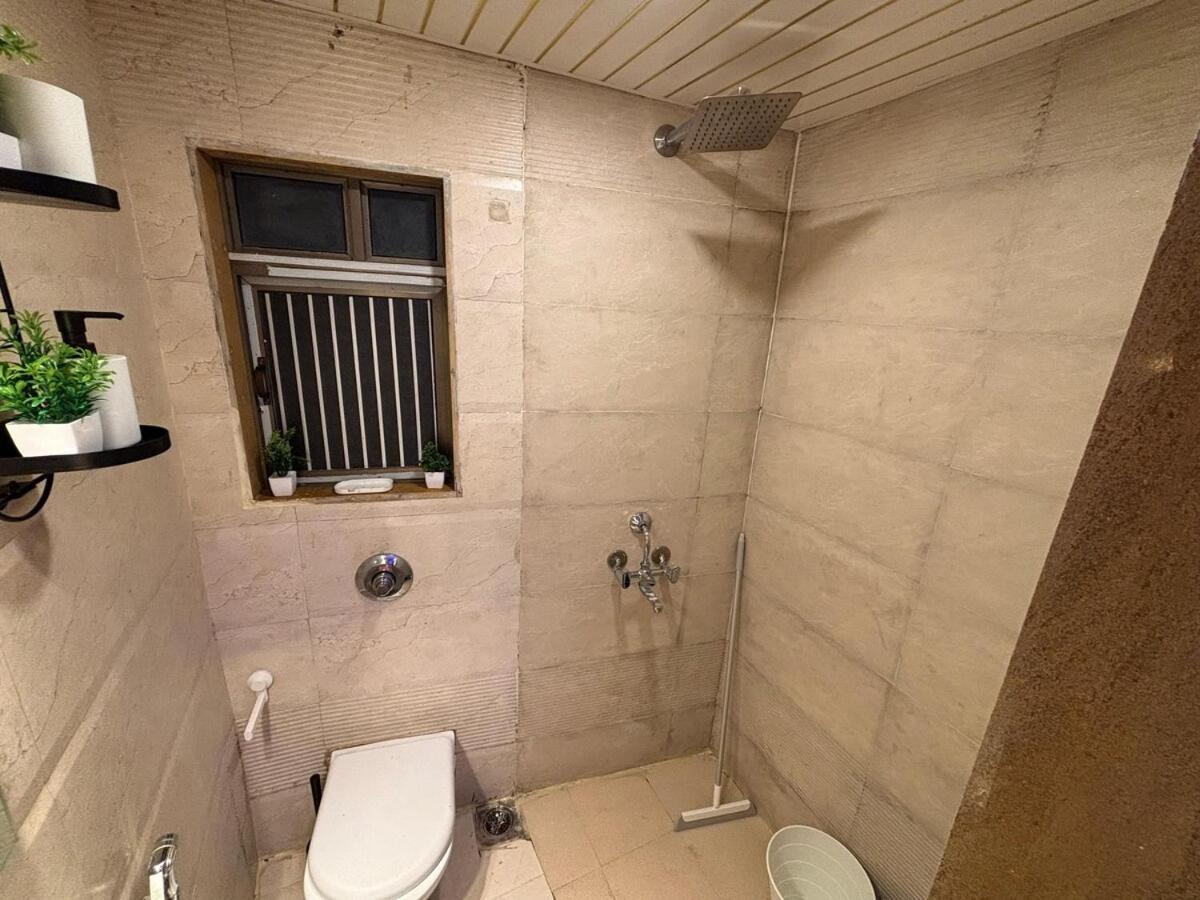 Ivy Splendour Dice Private Studio, Oshiwara Apartment Mumbai