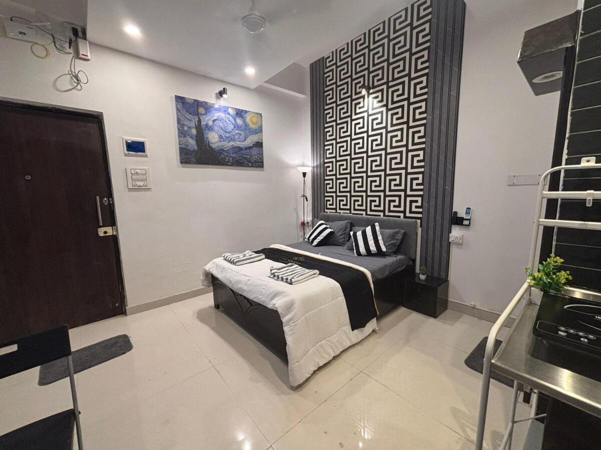 Ivy Splendour Dice Private Studio, Oshiwara Apartment Mumbai
