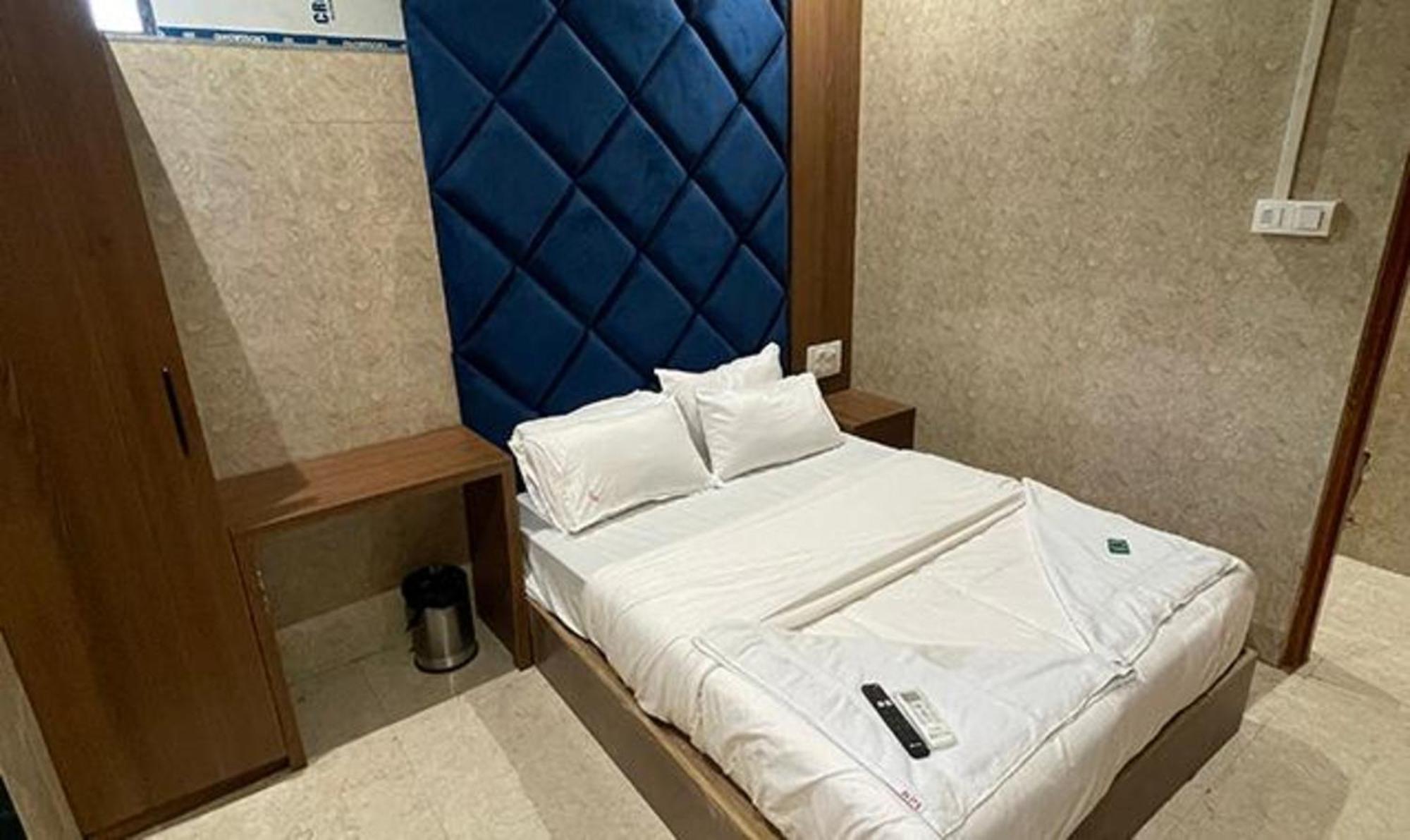 Fabhotel Platinum Mumbai