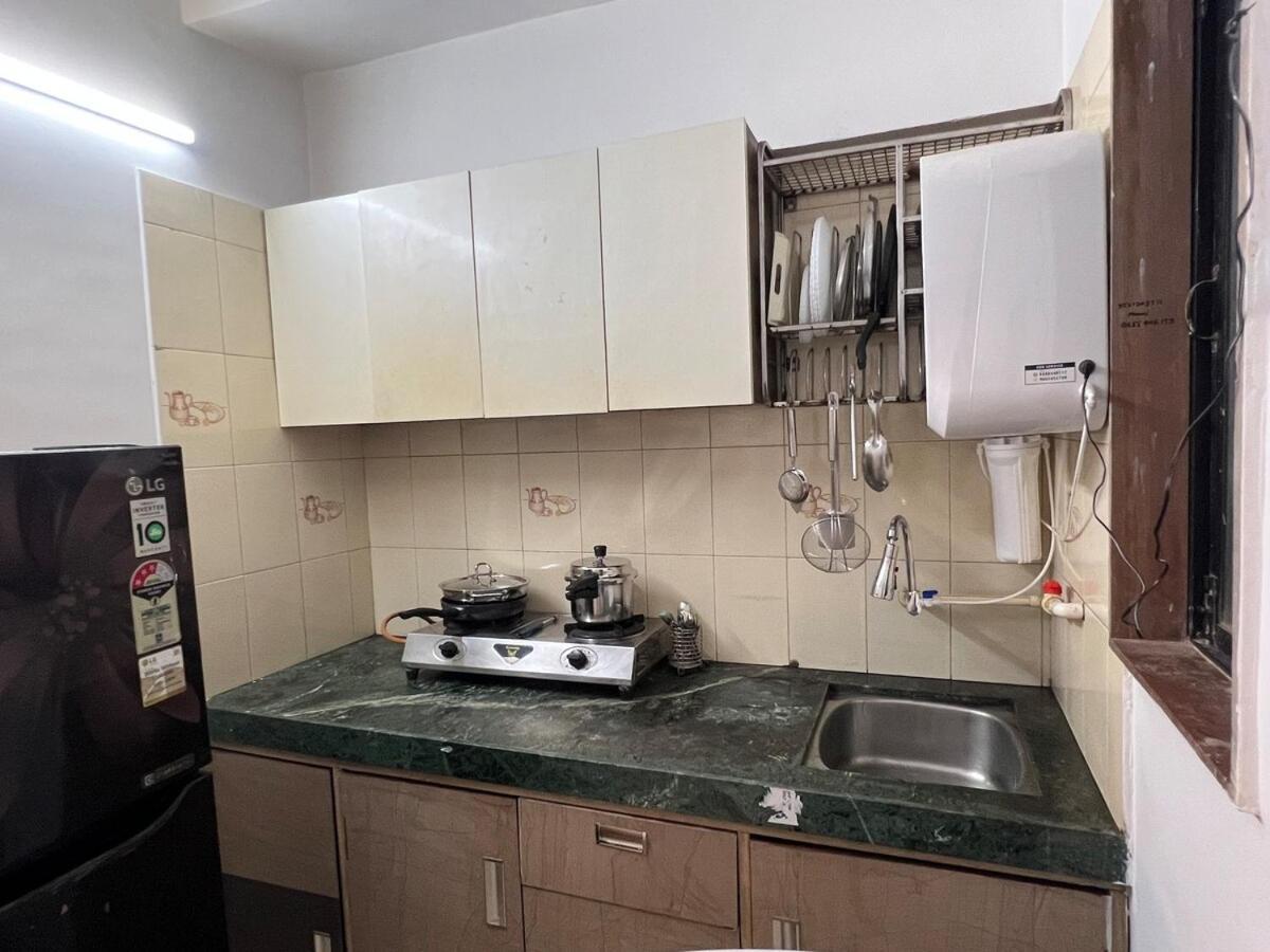 1bhk Entire Flat In Oshiwara *