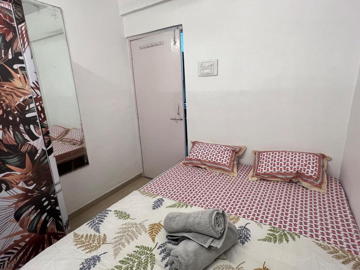 1bhk Entire Flat In Oshiwara *