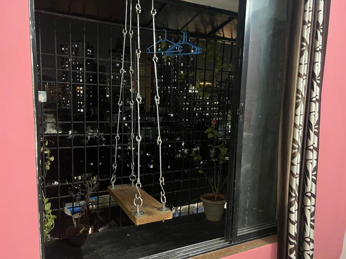 1bhk Entire Flat In Oshiwara * Mumbai