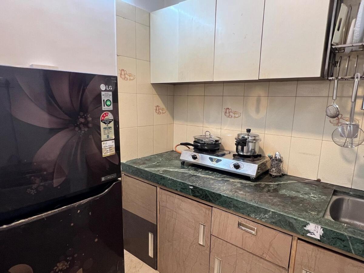 Apartment 1bhk Entire Flat In Oshiwara *