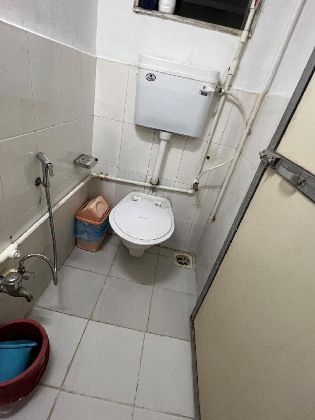 1bhk Entire Flat In Oshiwara