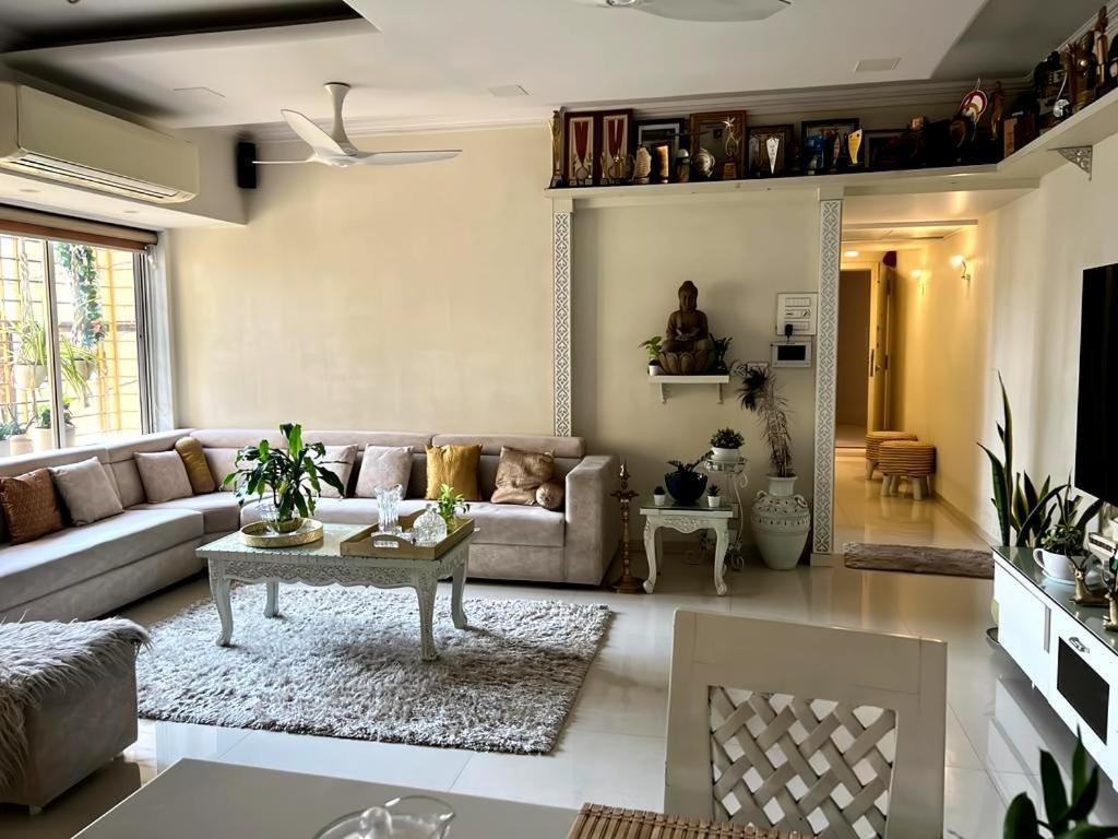 Lovely Two Bedrooms Huge In Apartment
