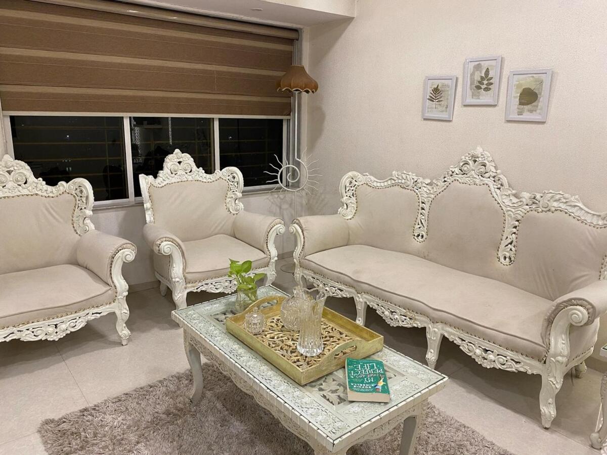 Apartment Lovely Two Bedrooms Huge In Mumbai