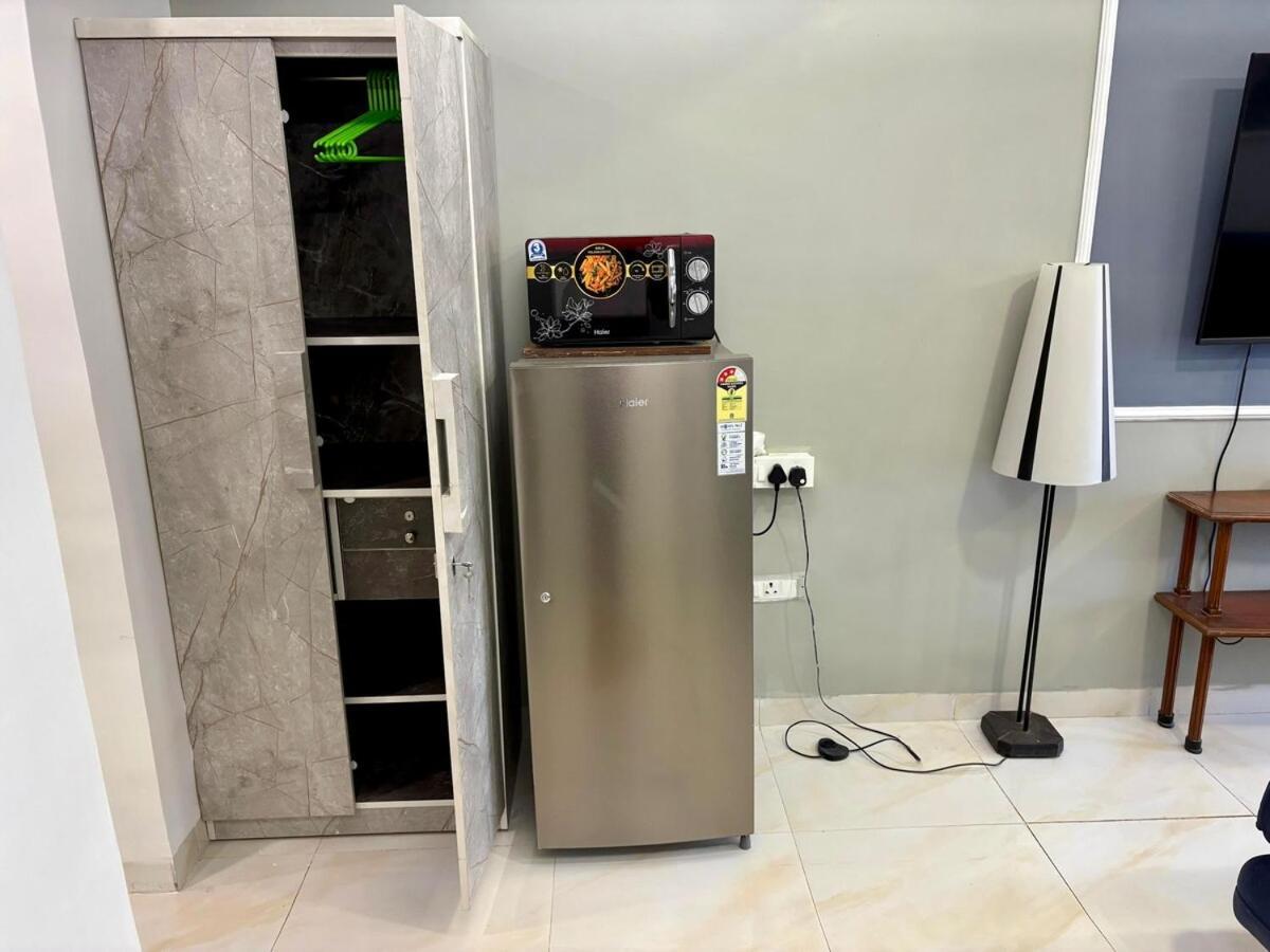 Apartment 6th Floor 1bhk Close To Bkc *