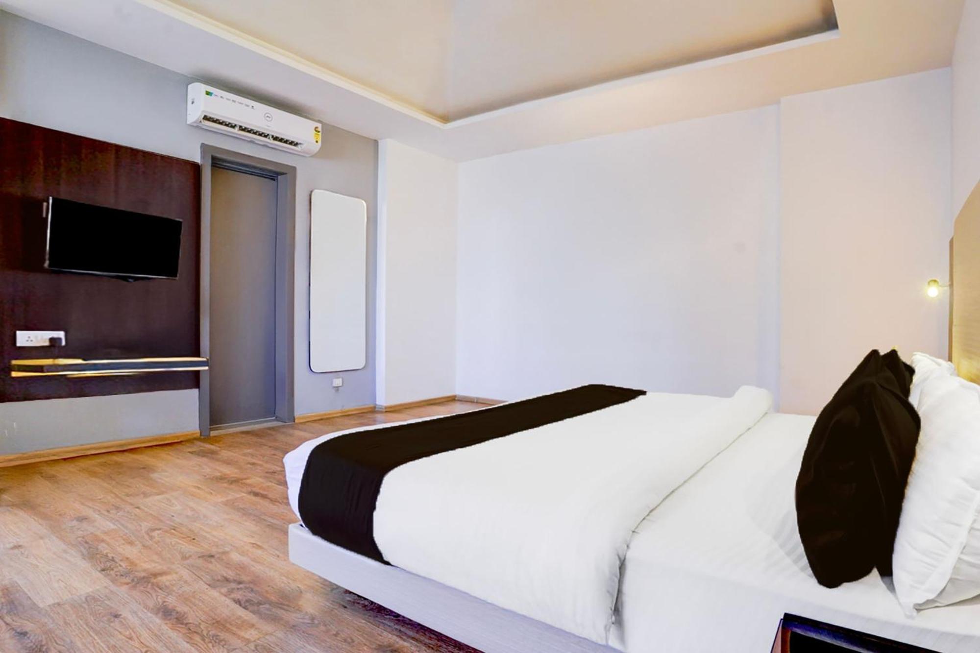 Super Townhouse Exhibition Centre Goregaon Bombaim