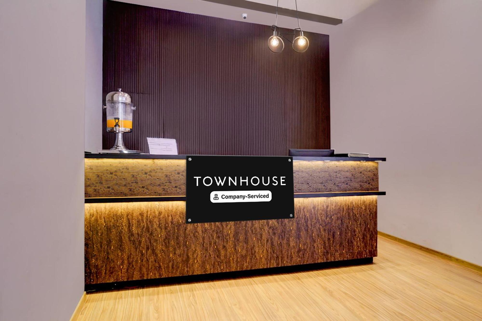 Super Townhouse Exhibition Centre Goregaon