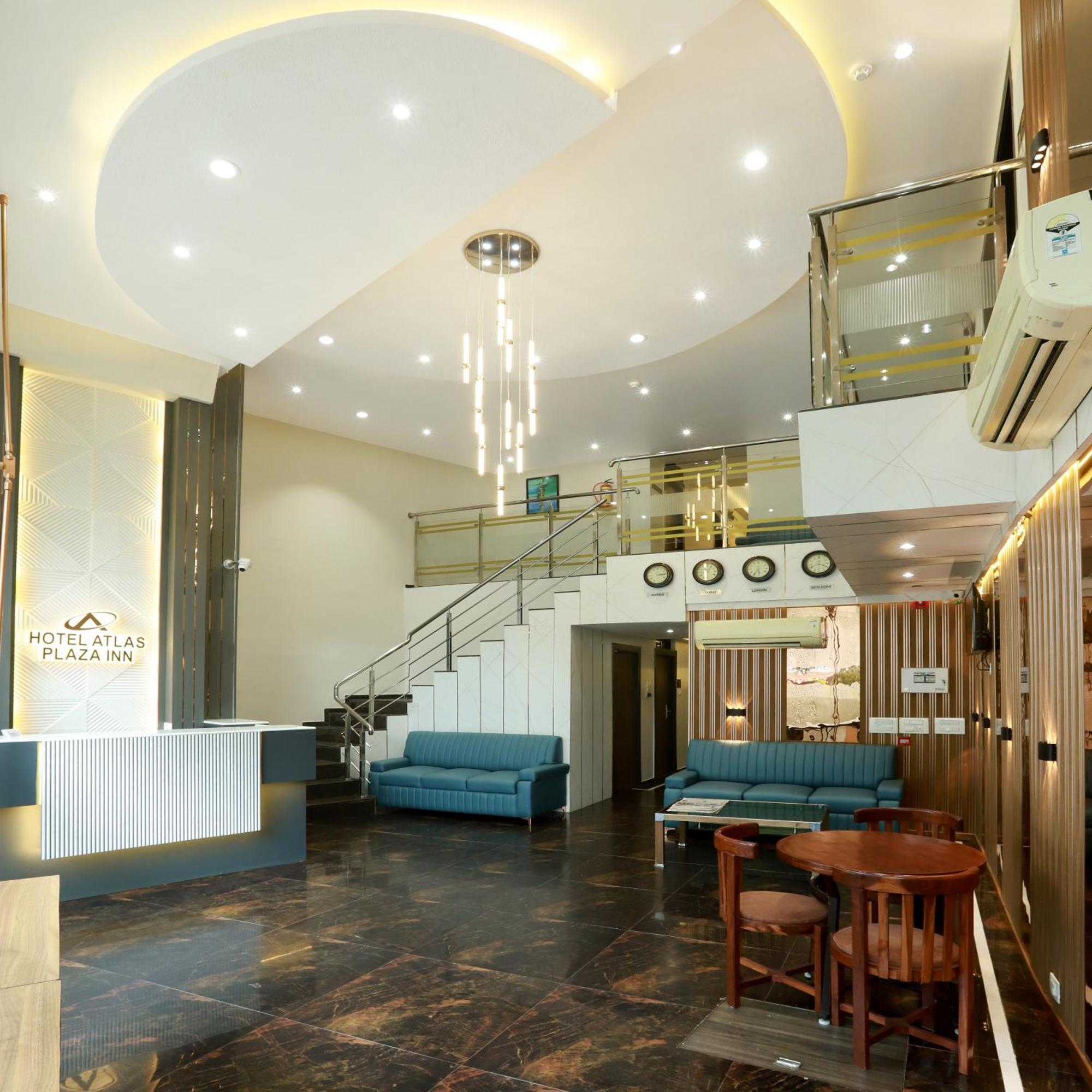 Hotel Atlas Plaza 3*