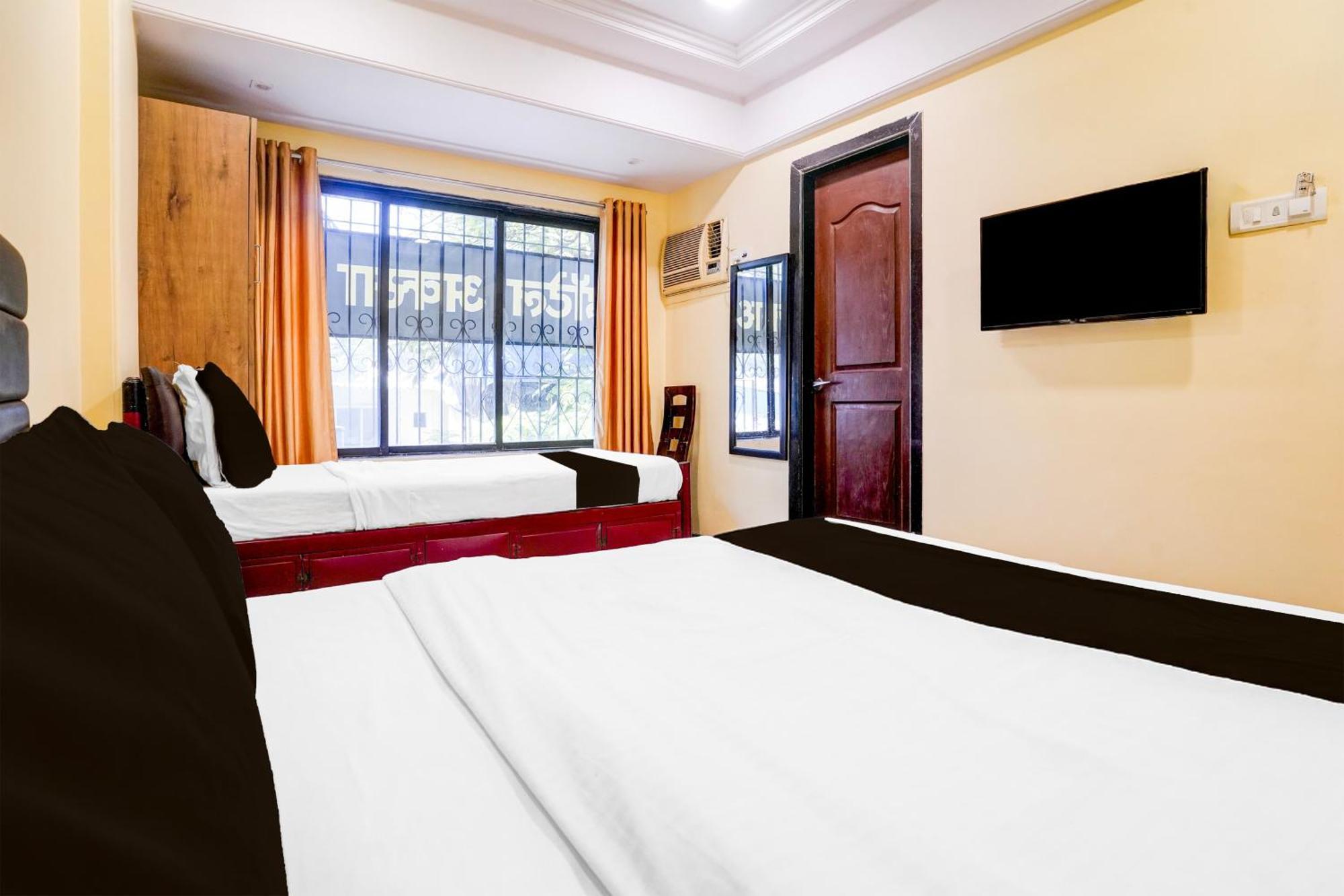 Hotel O Aksa Mumbai
