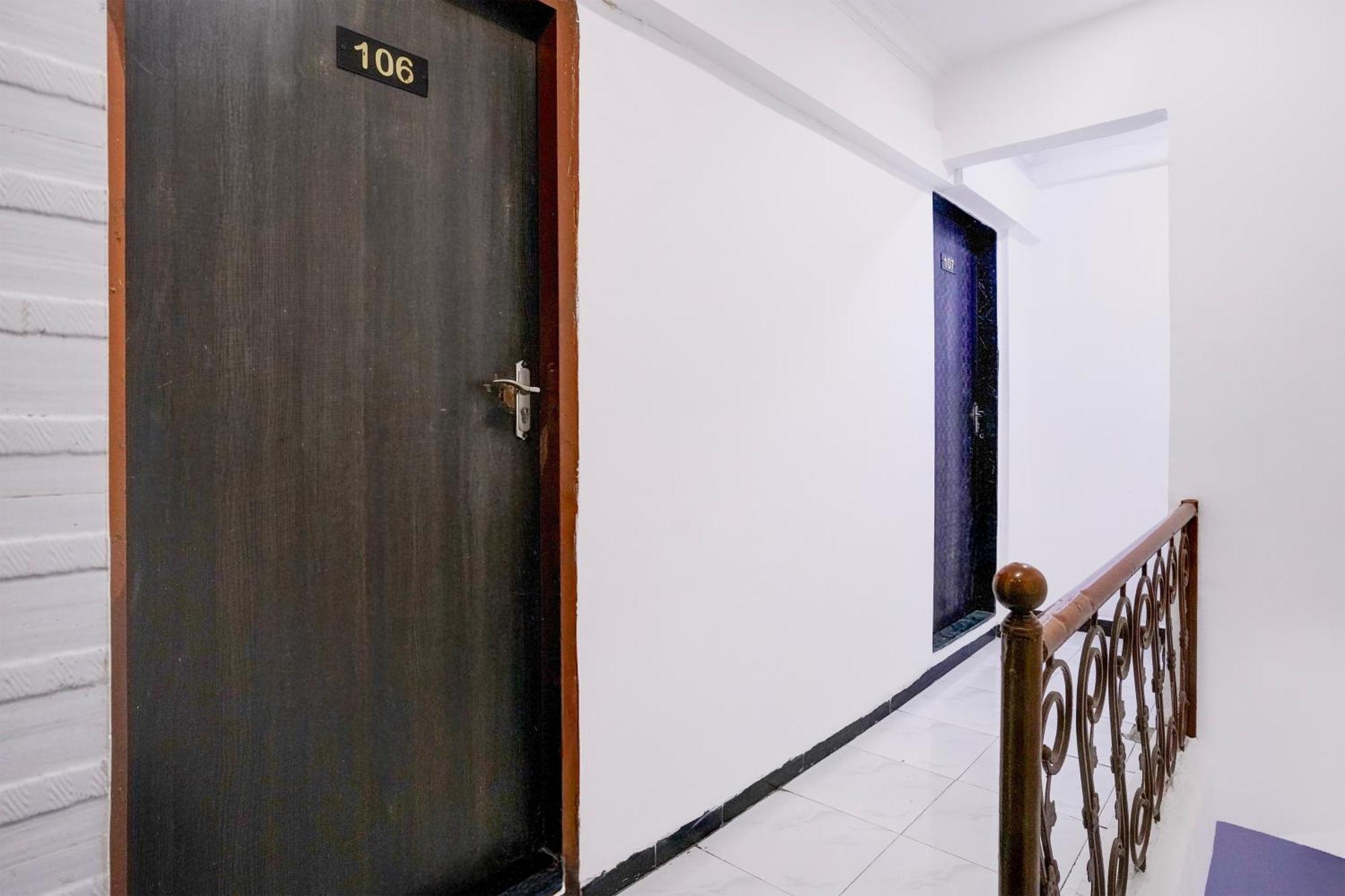 Hotel O Aksa
