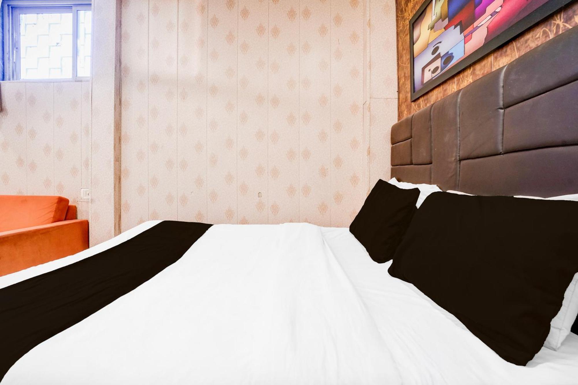 Hotel O Aksa