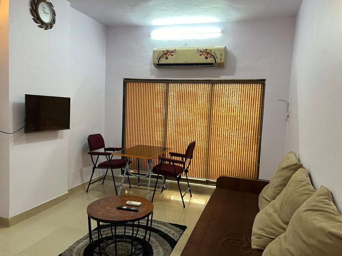 In Andheri West -007 Apartment Mumbai