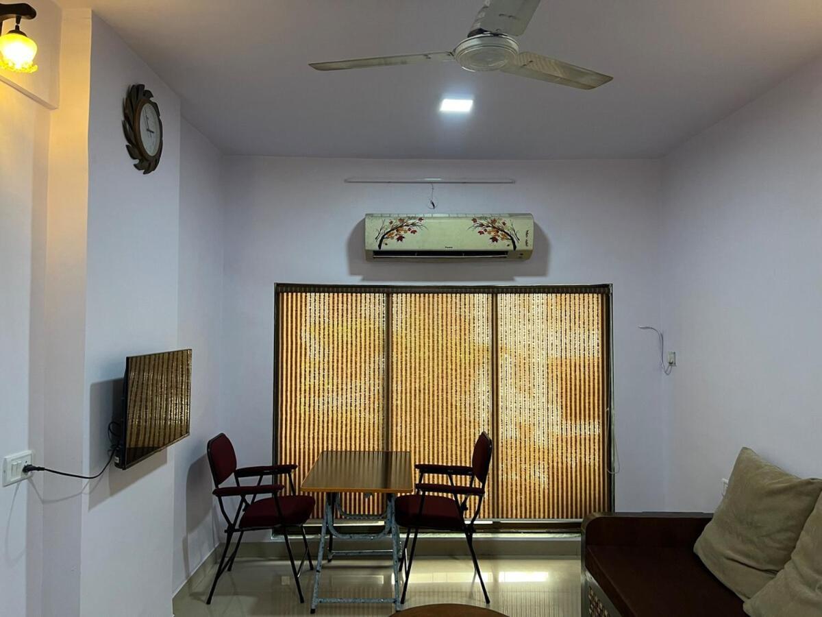 In Andheri West -007 Apartment
