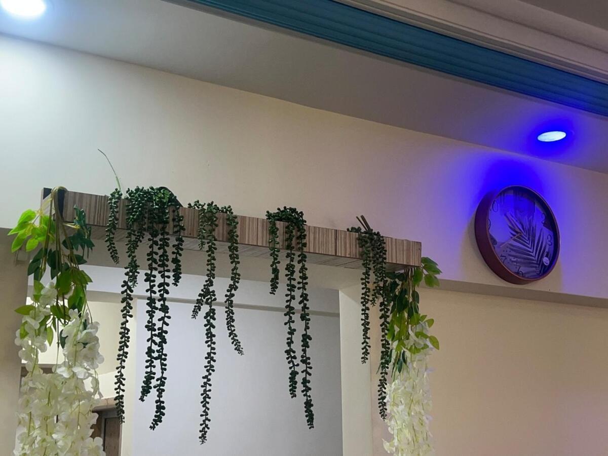 2bhk Flat -5min From Nesco * Mumbai