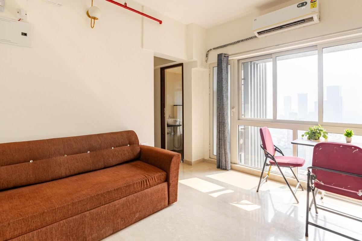 1bhk In The Sky -oberoi Mall -city Skyline View Mumbai