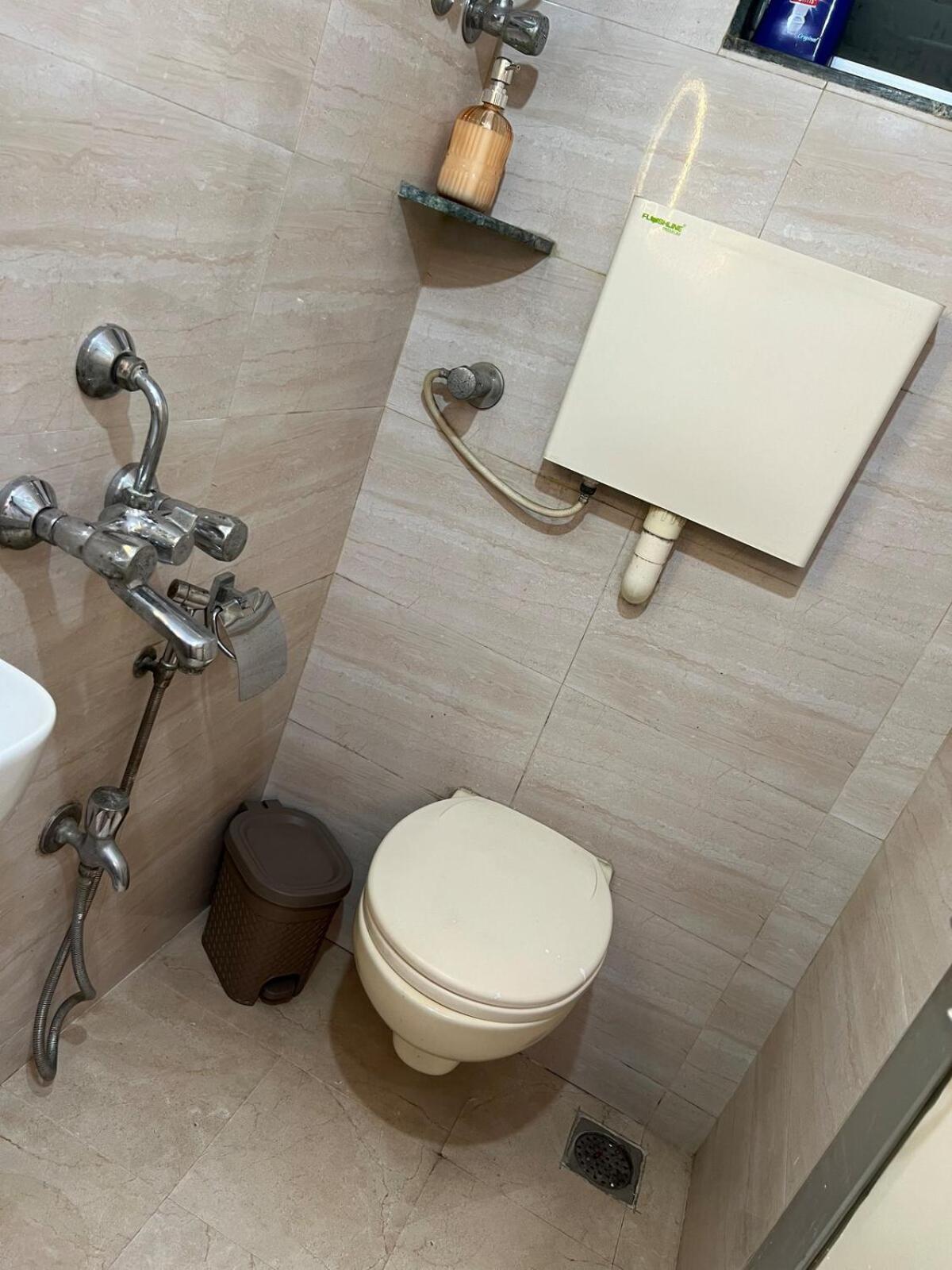 1bhk Flat In Juhu *