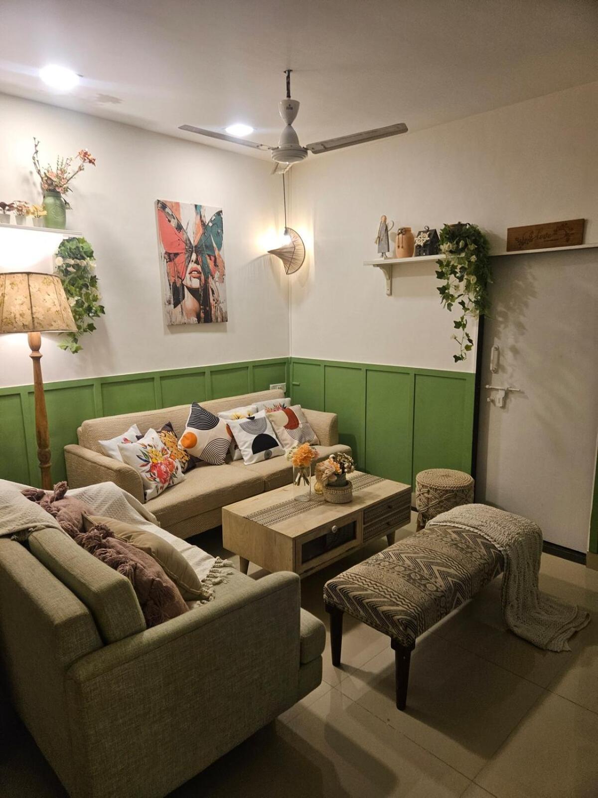 Apartment Style 2bhk Raja House, Bandra *
