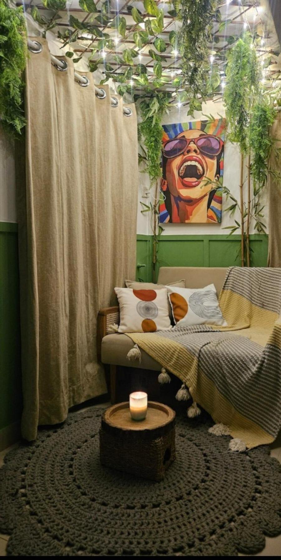 Style 2bhk Raja House, Bandra Apartment Mumbai