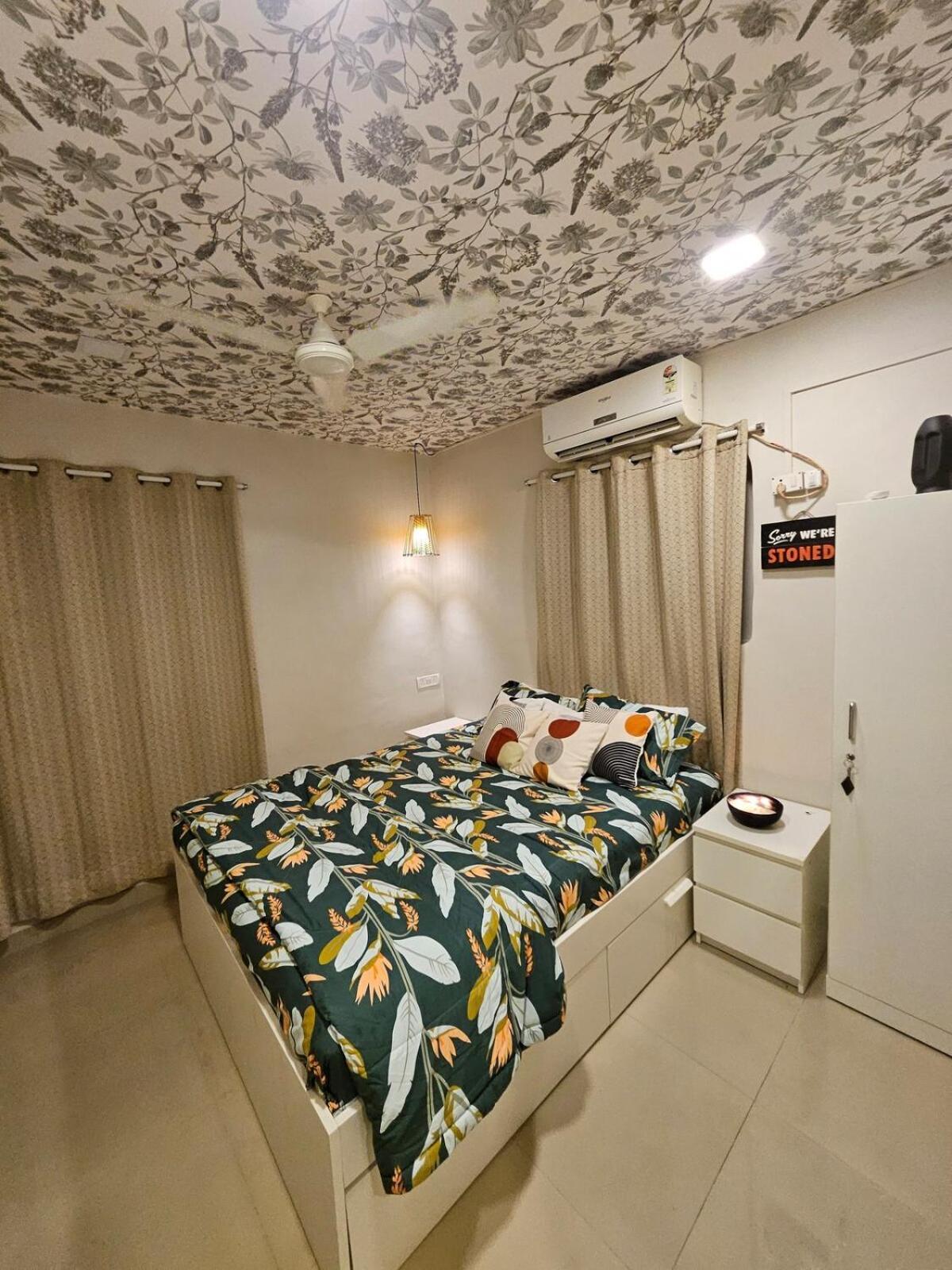 Style 2bhk Raja House, Bandra