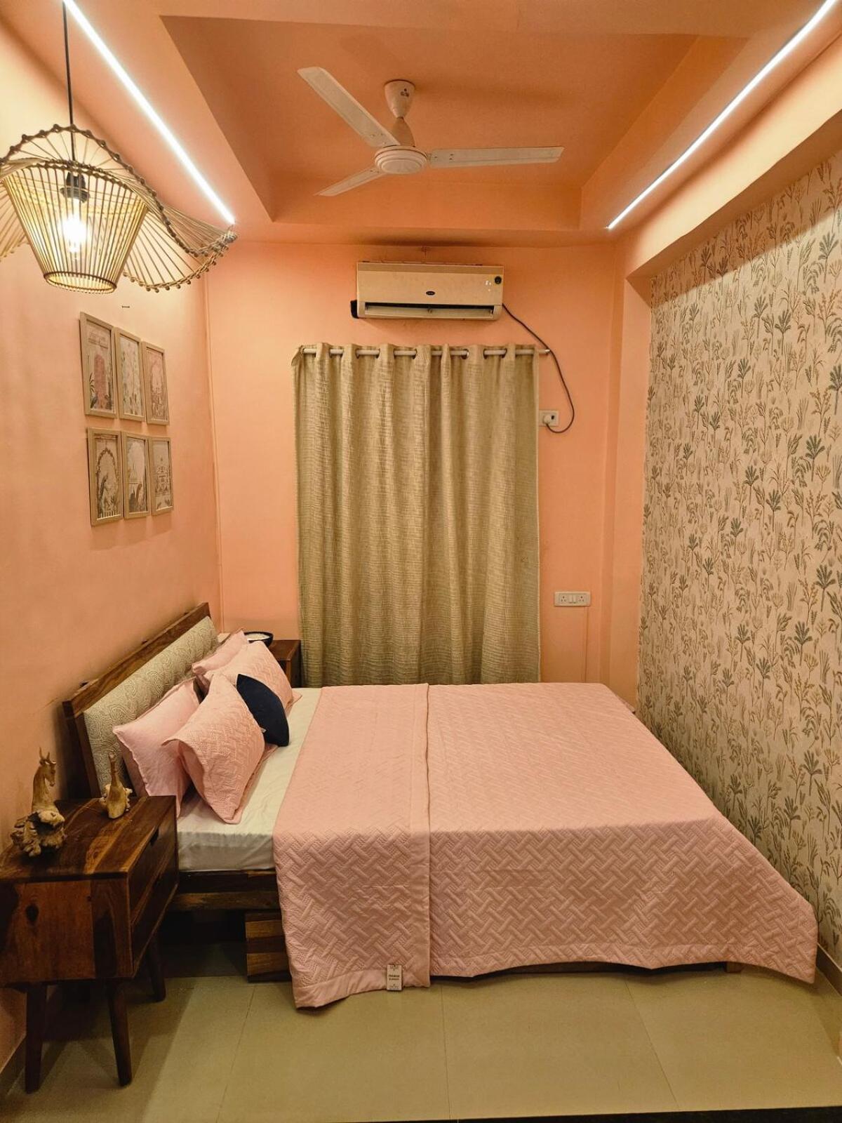 Apartment Style 2bhk Raja House, Bandra Mumbai