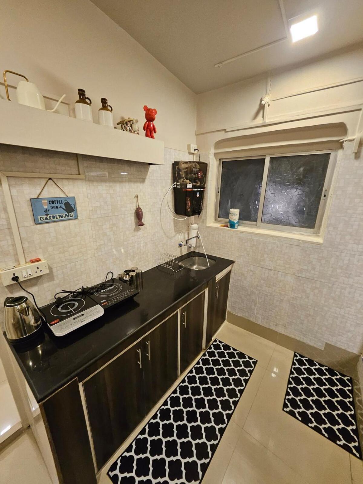 Apartment Style 2bhk Raja House, Bandra Mumbai