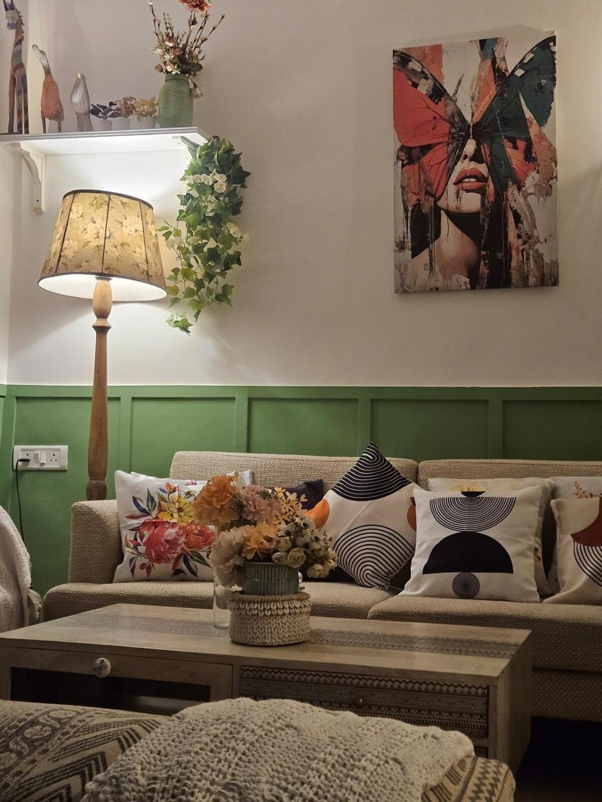 Style 2bhk Raja House, Bandra Mumbai