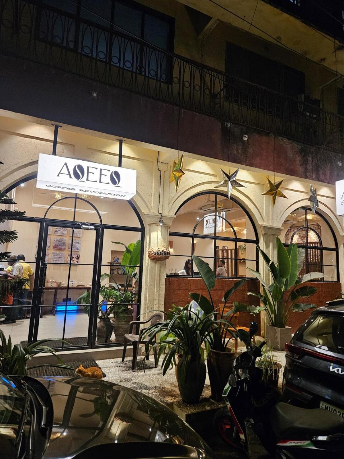 Style 2bhk Raja House, Bandra Apartment