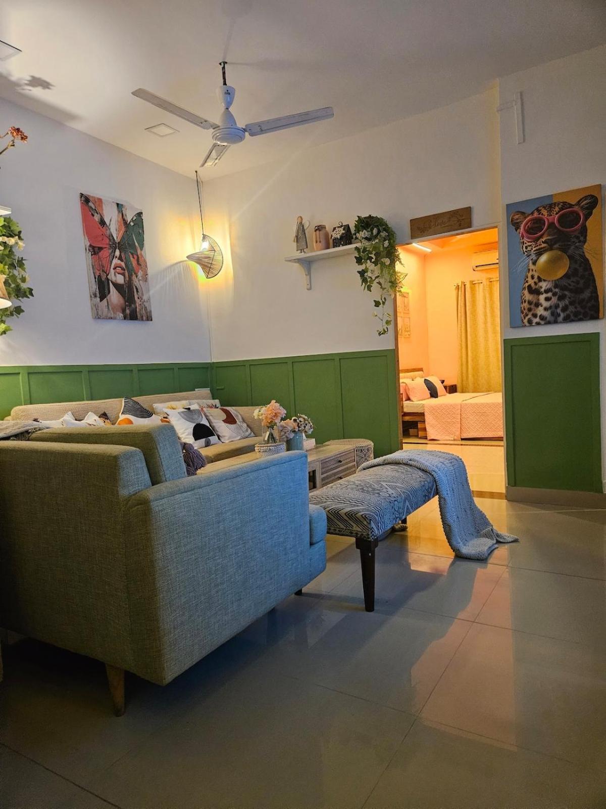 Style 2bhk Raja House, Bandra Mumbai