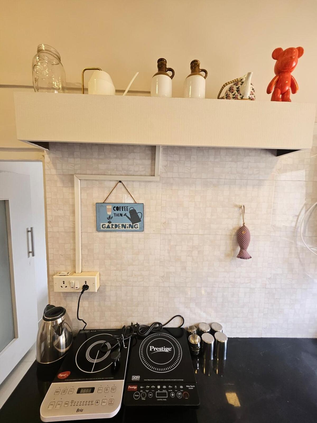 Style 2bhk Raja House, Bandra * Mumbai